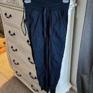 Navy lululemon jogger pants